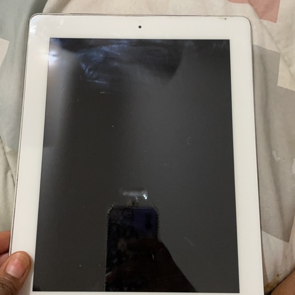 iPad - Picture 3 of 5